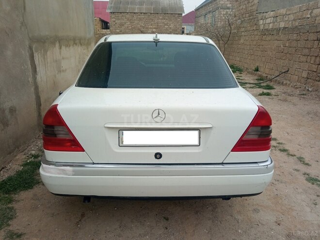 Mercedes C 180 1995, 215,325 km - 1.8 л - Bakı
