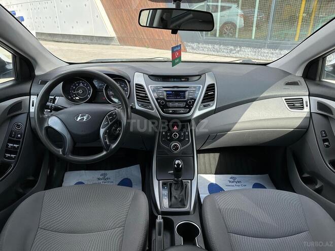 Hyundai Elantra 2015, 250,253 km - 1.8 l - Bakı