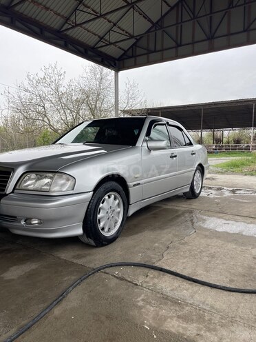 Mercedes C 180 2000, 378,000 km - 1.8 л - Bərdə