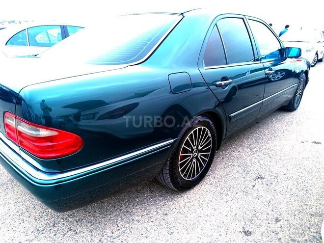 Mercedes E 240 1997, 272,800 km - 2.4 л - Bakı
