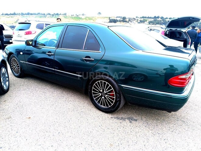 Mercedes E 240 1997, 272,800 km - 2.4 л - Bakı