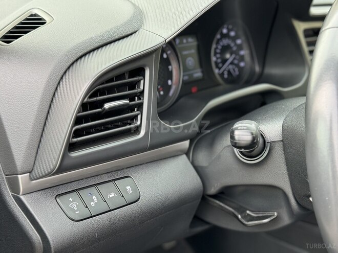 Hyundai Elantra 2019, 63,500 km - 2.0 l - Bakı