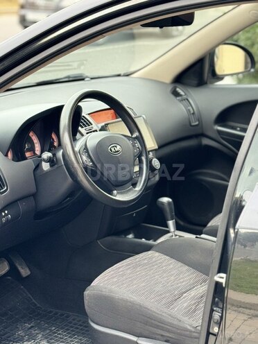 Kia Ceed 2009, 275,000 km - 1.6 л - Bakı