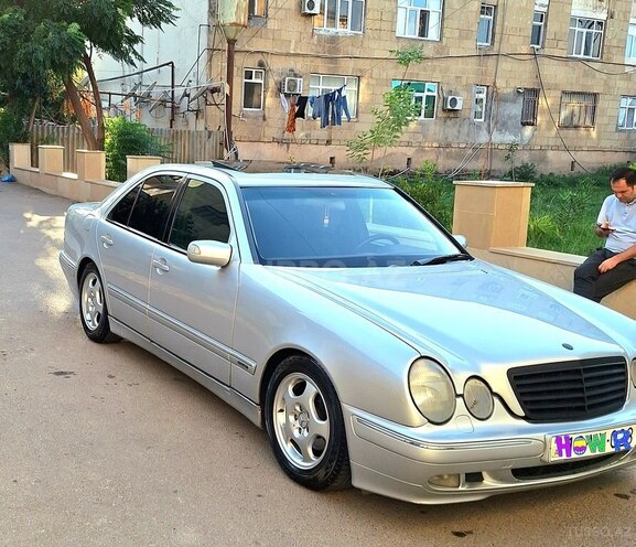 Mercedes E 220 1999, 451,200 km - 2.2 l - Bakı