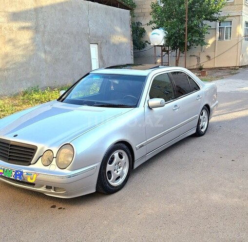 Mercedes E 220 1999, 451,200 km - 2.2 l - Bakı