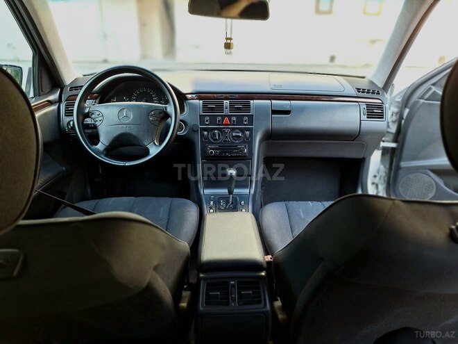 Mercedes E 220 1999, 451,200 km - 2.2 l - Bakı
