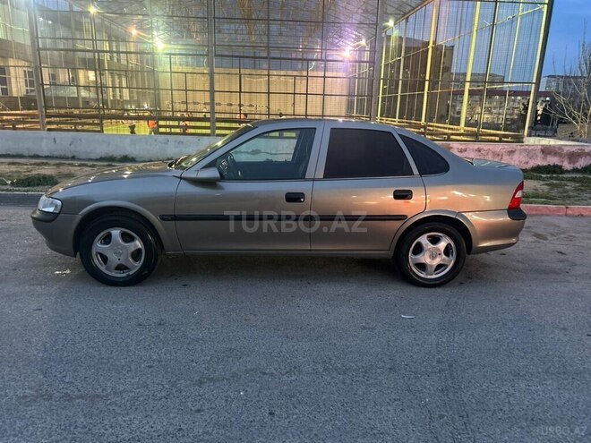 Opel Vectra 1997, 168,000 km - 1.8 л - Sumqayıt