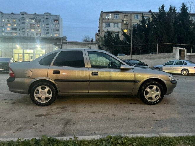 Opel Vectra 1997, 168,000 km - 1.8 л - Sumqayıt