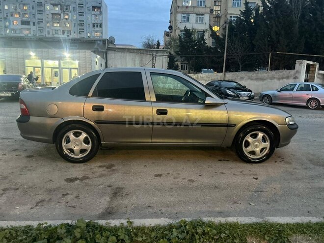 Opel Vectra 1997, 168,000 km - 1.8 л - Sumqayıt