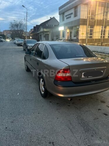 Opel Vectra 1997, 168,000 km - 1.8 л - Sumqayıt