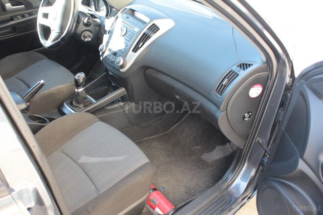 Kia Ceed 2009, 175,000 km - 1.6 л - Bakı
