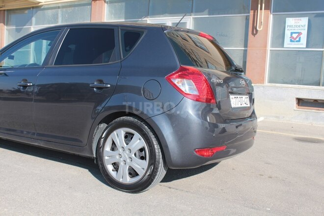 Kia Ceed 2009, 175,000 km - 1.6 л - Bakı