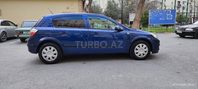 Opel Astra 2004, 288,000 km - 1.4 l - Bakı