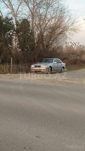 Mercedes C 180 1998, 215,000 km - 1.8 л - Salyan