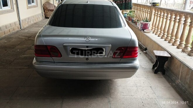 Mercedes E 240 1997, 410,000 km - 2.4 l - Bakı