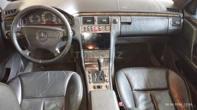 Mercedes E 240 1997, 410,000 km - 2.4 l - Bakı