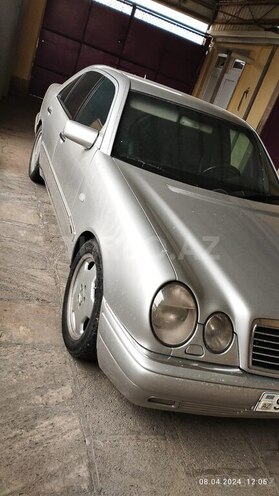 Mercedes E 240 1997, 410,000 km - 2.4 l - Bakı