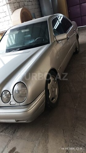 Mercedes E 240 1997, 410,000 km - 2.4 l - Bakı