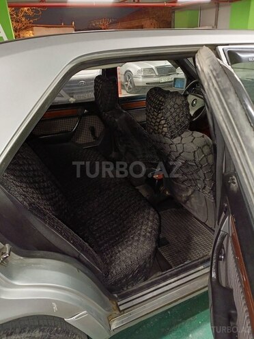 Mercedes E 250 1991, 600,000 km - 2.5 l - Bakı