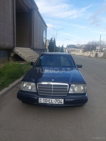 Mercedes E 200 1995, 327,000 km - 2.0 л - Gəncə