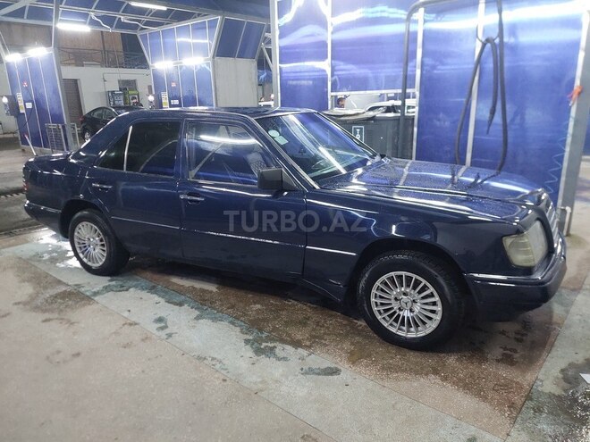 Mercedes E 200 1995, 327,000 km - 2.0 л - Gəncə