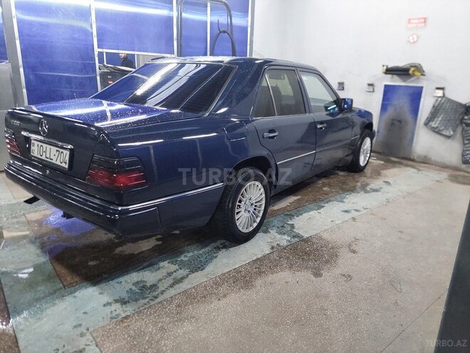 Mercedes E 200 1995, 327,000 km - 2.0 л - Gəncə