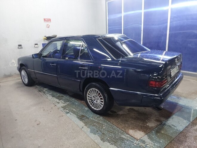Mercedes E 200 1995, 327,000 km - 2.0 л - Gəncə