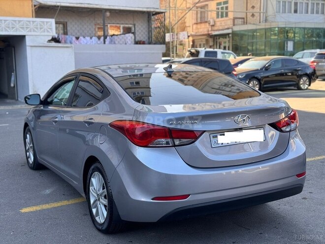 Hyundai Elantra 2015, 129,242 km - 1.8 l - Bakı