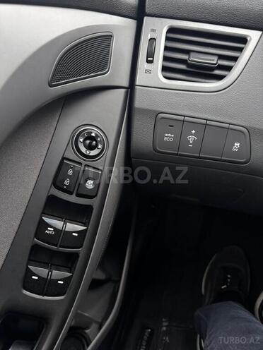 Hyundai Elantra 2015, 129,242 km - 1.8 l - Bakı