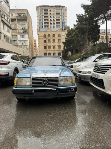 Mercedes E 230 1991, 330,000 km - 2.3 l - Bakı