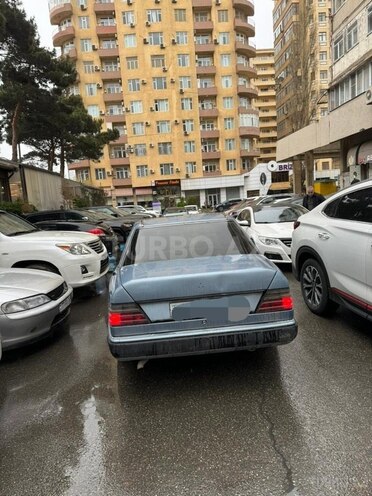 Mercedes E 230 1991, 330,000 km - 2.3 l - Bakı