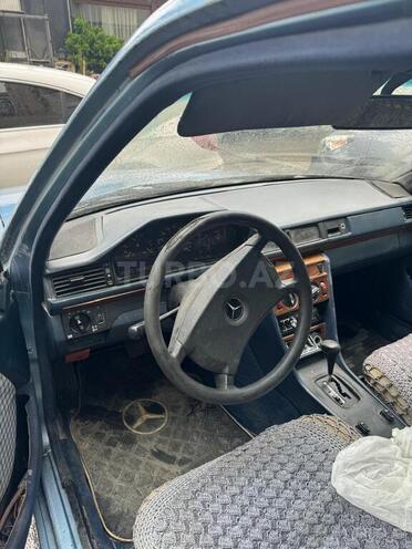 Mercedes E 230 1991, 330,000 km - 2.3 l - Bakı