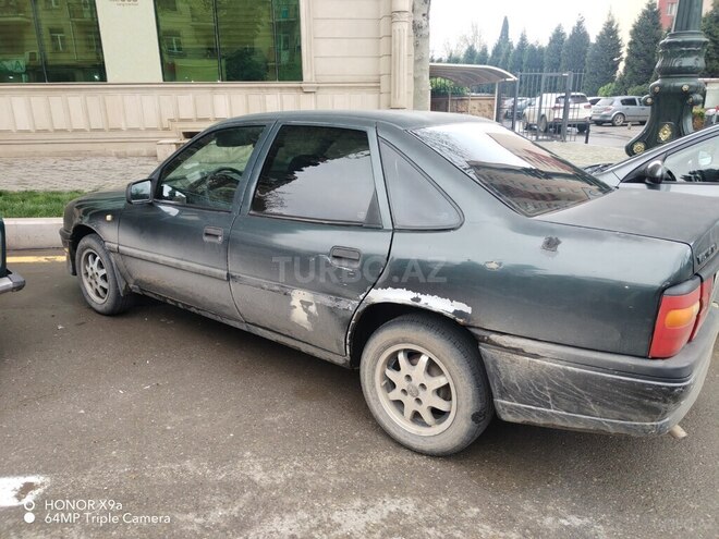 Opel Vectra 1995, 9,995 km - 1.8 l - Tovuz