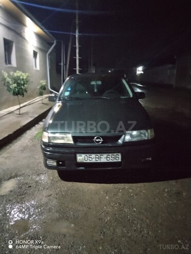 Opel Vectra 1995, 9,995 km - 1.8 l - Tovuz