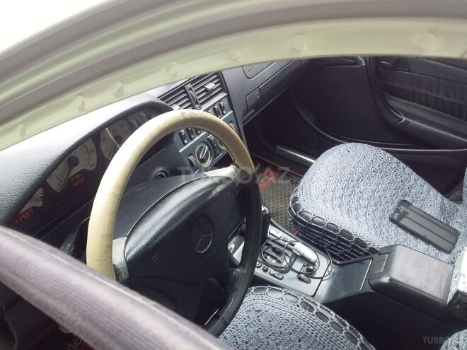 Mercedes C 230 2000, 299,123 km - 2.3 l - Bərdə