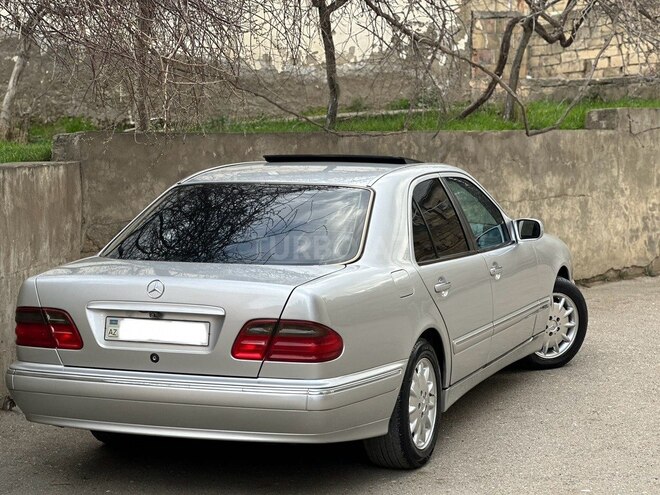 Mercedes E 270 2001, 348,000 km - 2.7 l - Bakı