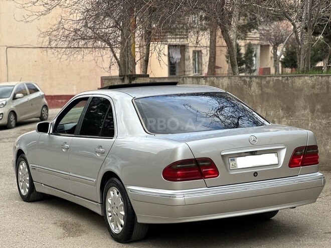Mercedes E 270 2001, 348,000 km - 2.7 l - Bakı