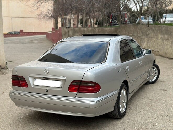 Mercedes E 270 2001, 348,000 km - 2.7 l - Bakı