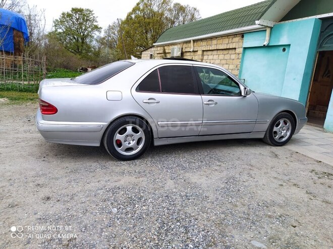 Mercedes E 220 2000, 350,000 km - 2.2 l - Zərdab
