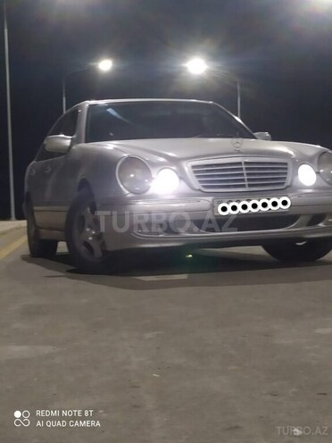 Mercedes E 220 2000, 350,000 km - 2.2 l - Zərdab