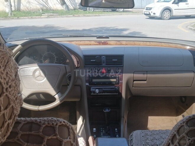 Mercedes C 230 1997, 298,000 km - 2.3 l - Bakı