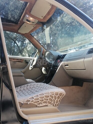 Mercedes C 230 1997, 298,000 km - 2.3 l - Bakı