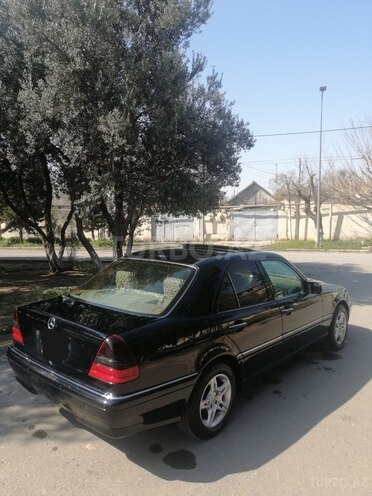 Mercedes C 230 1997, 298,000 km - 2.3 l - Bakı