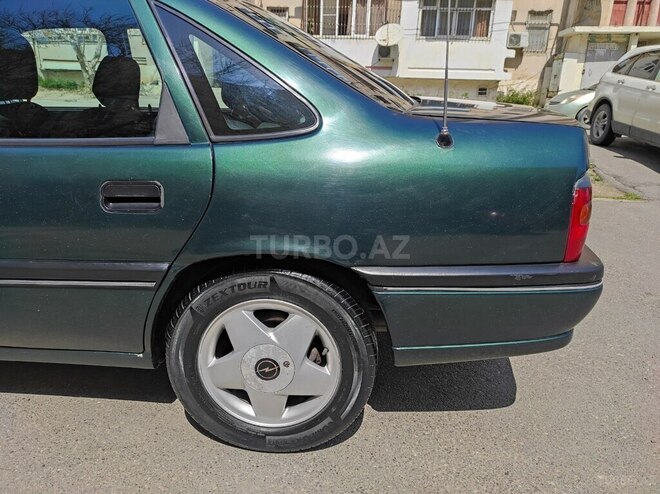 Opel Astra 1995, 344,000 km - 2.0 л - Bakı