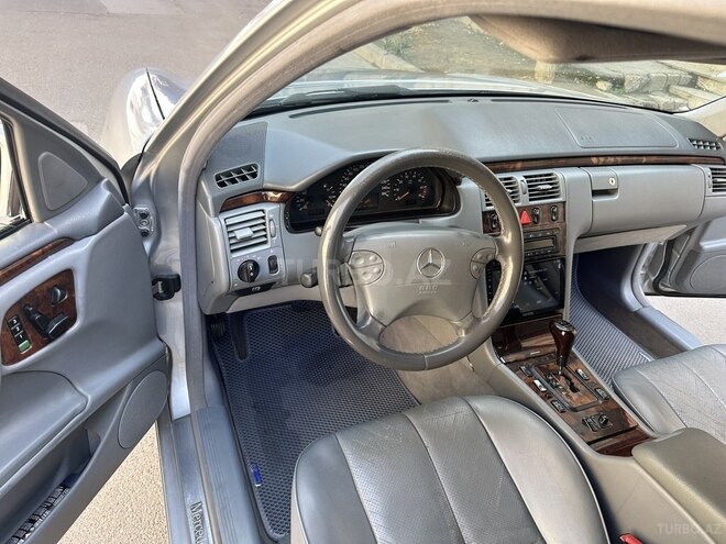 Mercedes E 240 2000, 364,000 km - 2.4 l - Bakı