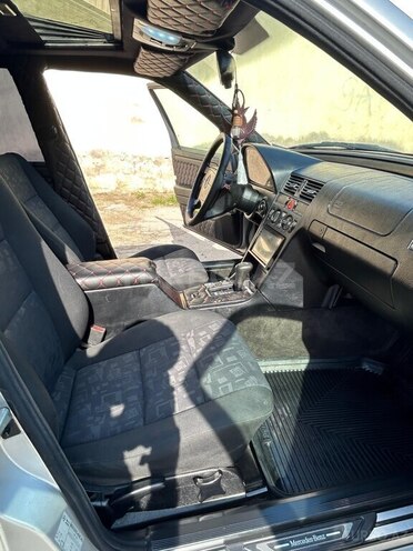 Mercedes C 220 1995, 372,990 km - 1.8 л - Bakı