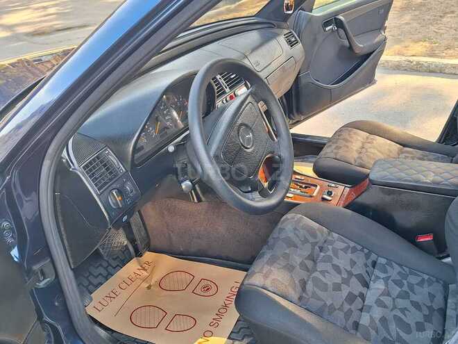 Mercedes C 220 1999, 210,894 km - 2.2 l - Sumqayıt
