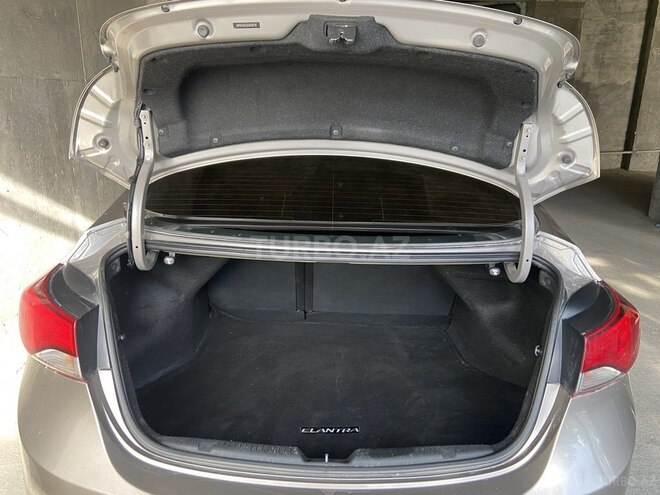 Hyundai Elantra 2015, 155,000 km - 1.8 л - Bakı