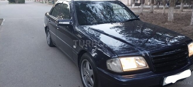 Mercedes C 230 1997, 235,000 km - 2.3 l - Sumqayıt
