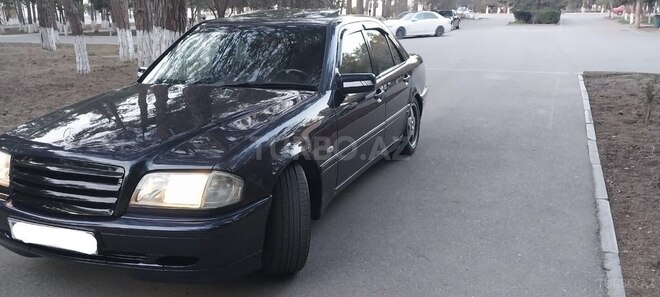 Mercedes C 230 1997, 235,000 km - 2.3 l - Sumqayıt
